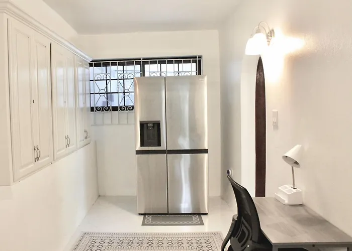 Apartment Serene Getaway-newly Renovated Spacious 2 Bedrooms 2 Baths *